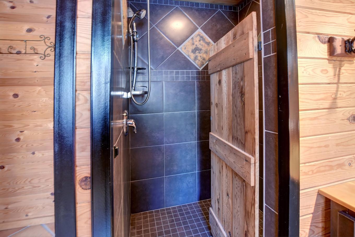 Bathroom - 142 Ch. Du Lac-Creux, Mandeville, QC - Indoor Photo Showing Bathroom