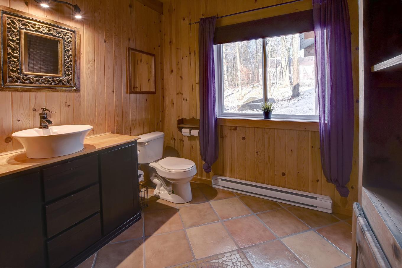 Bathroom - 142 Ch. Du Lac-Creux, Mandeville, QC - Indoor Photo Showing Bathroom