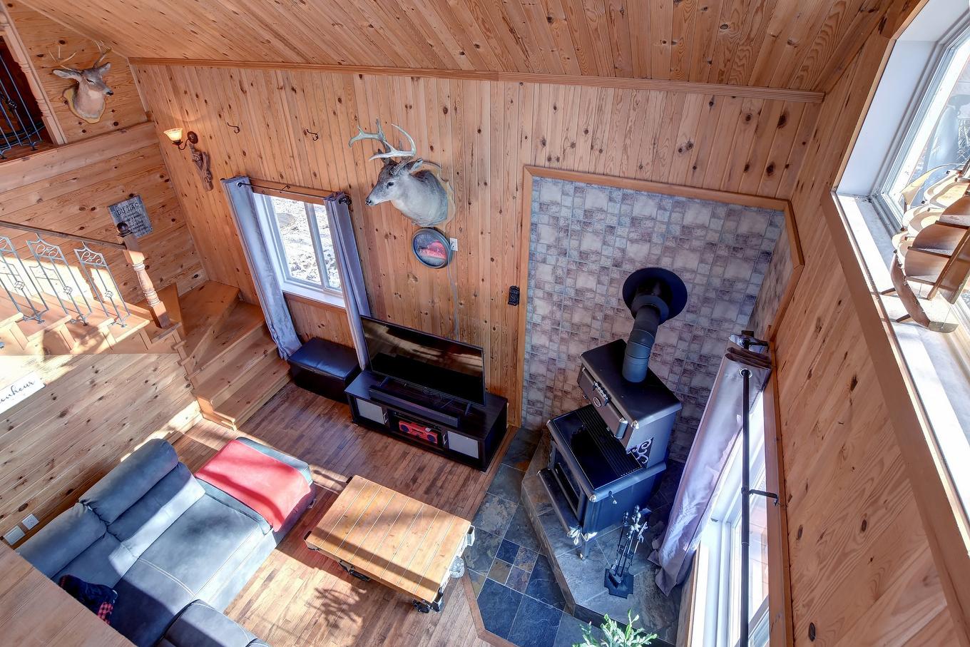 Mezzanine - 142 Ch. Du Lac-Creux, Mandeville, QC - Indoor With Fireplace