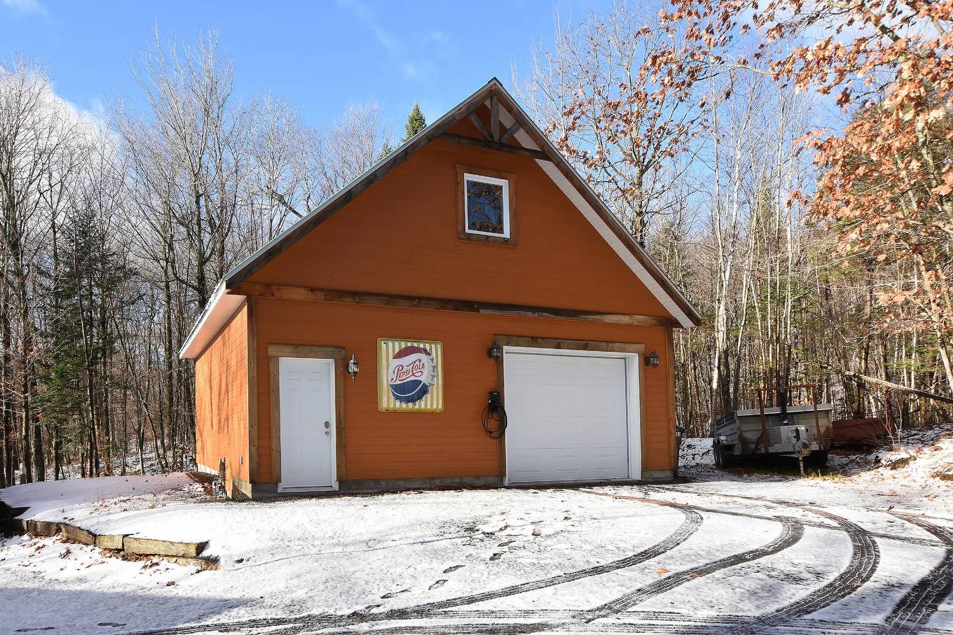 Garage - 142 Ch. Du Lac-Creux, Mandeville, QC - Outdoor With Exterior