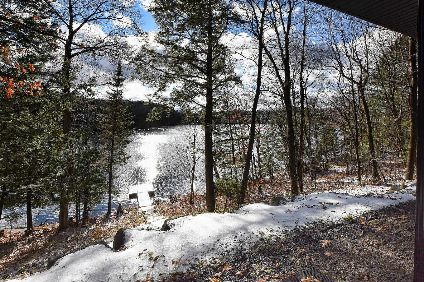 Waterfront - 142 Ch. Du Lac-Creux, Mandeville, QC - Outdoor With View