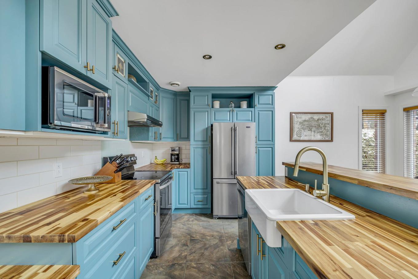 Kitchen - 1614 Rue Guillebert, Québec (La Haute-Saint-Charles), QC - Indoor Photo Showing Kitchen With Upgraded Kitchen