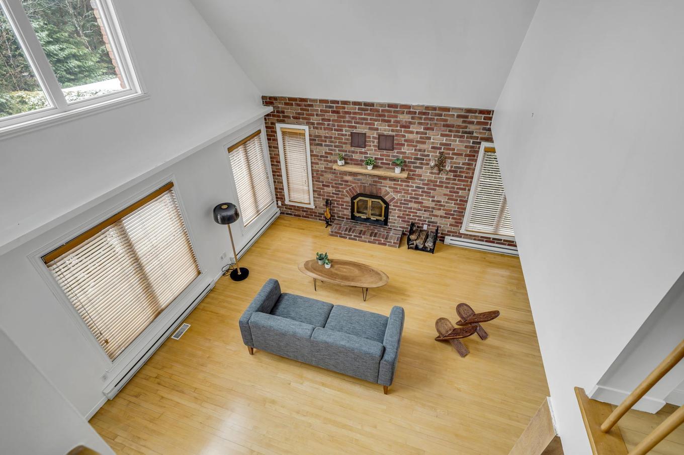 Overall view - 1614 Rue Guillebert, Québec (La Haute-Saint-Charles), QC - Indoor With Fireplace