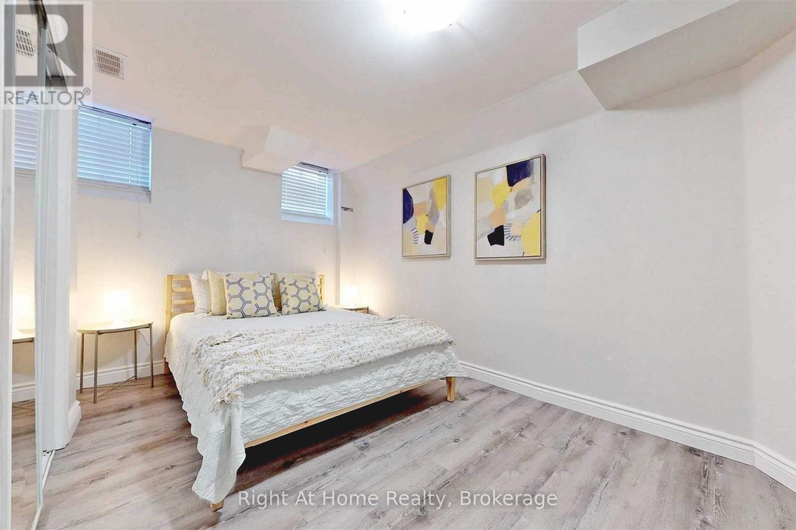 Virtually furnished - Lower - 126 Duncan Lane, Milton (Sc Scott), ON - Indoor Photo Showing Bedroom