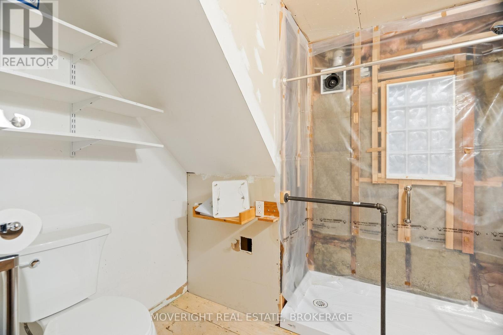 278 Ridge Road S, Fort Erie (Ridgeway), ON - Indoor Photo Showing Bathroom