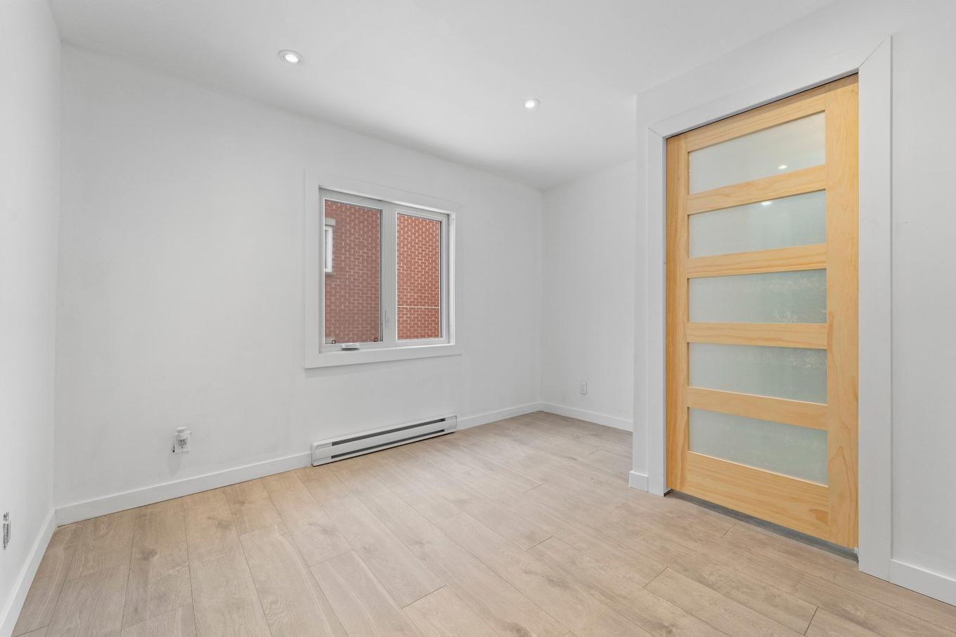 Primary bedroom - 114 Rue Des Pins, Saint-Jérôme, QC - Indoor Photo Showing Other Room