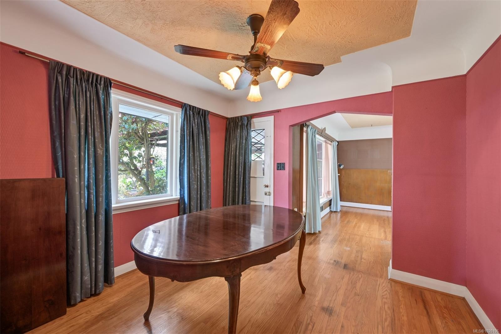 1233 Tattersall Dr, Saanich, BC