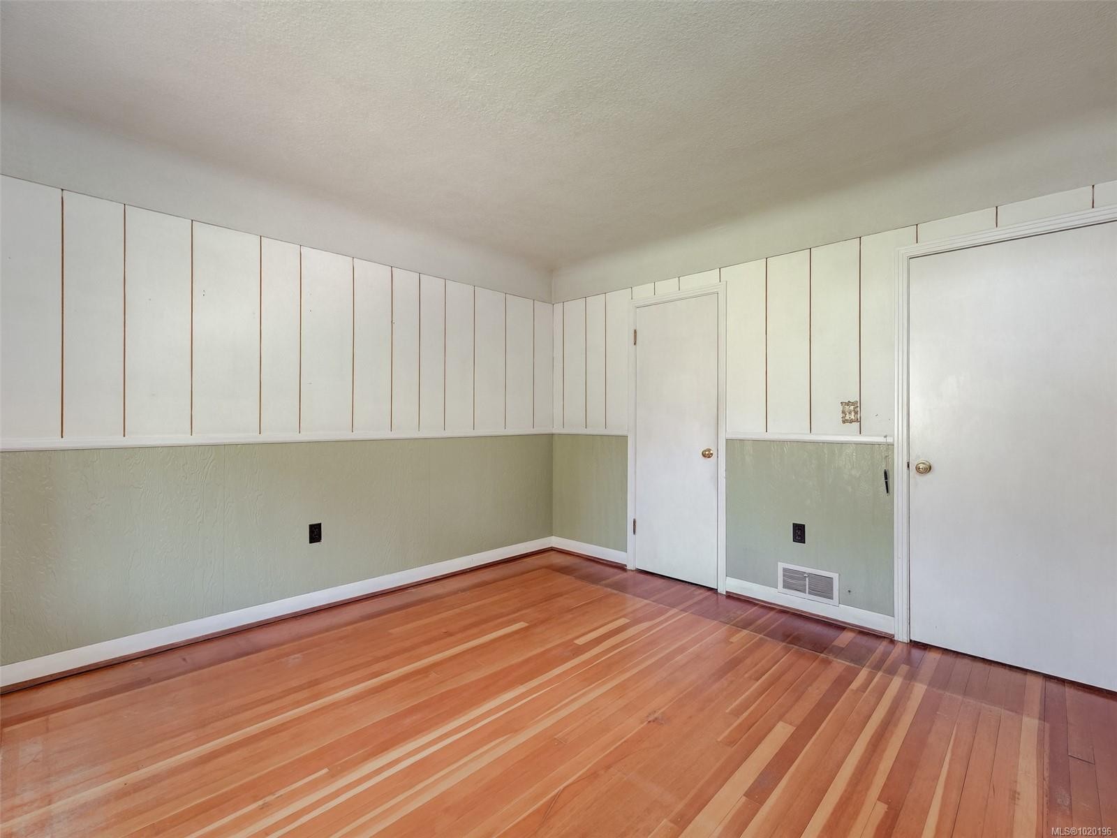 1233 Tattersall Dr, Saanich, BC