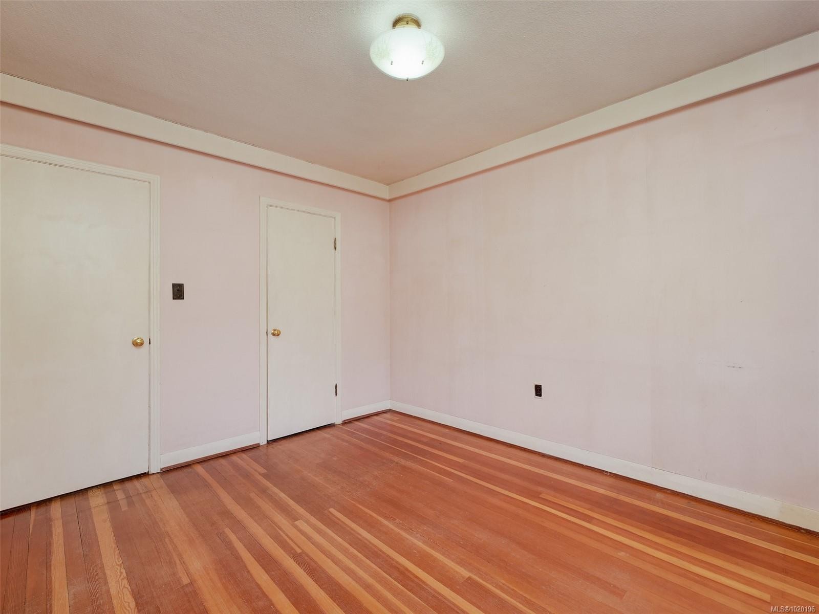 1233 Tattersall Dr, Saanich, BC