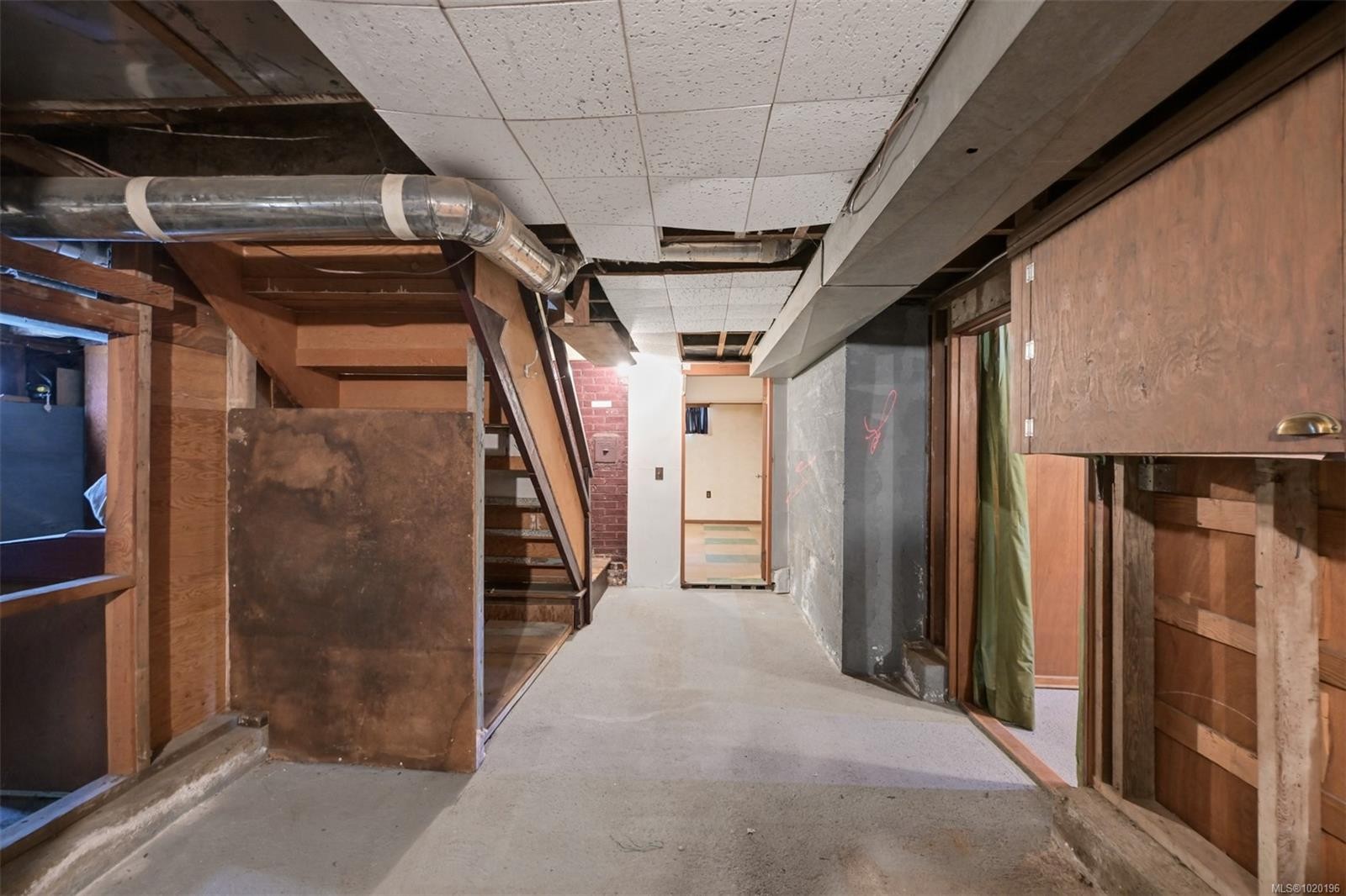 1233 Tattersall Dr, Saanich, BC