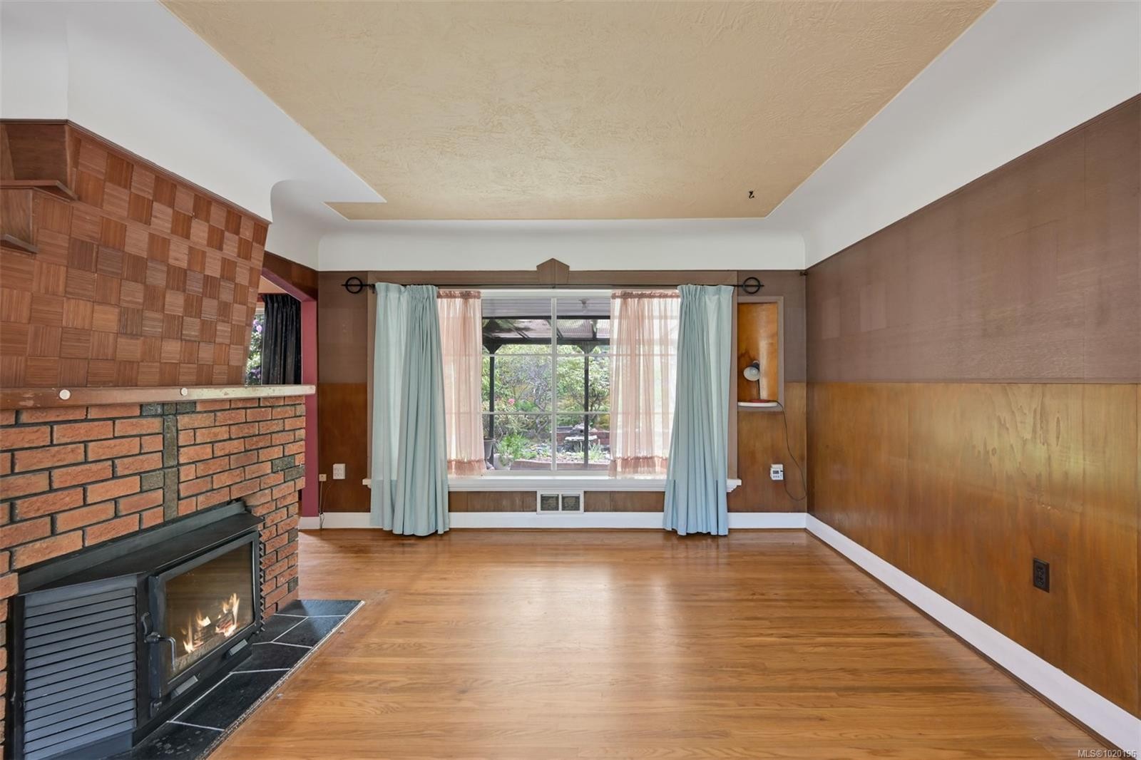 1233 Tattersall Dr, Saanich, BC