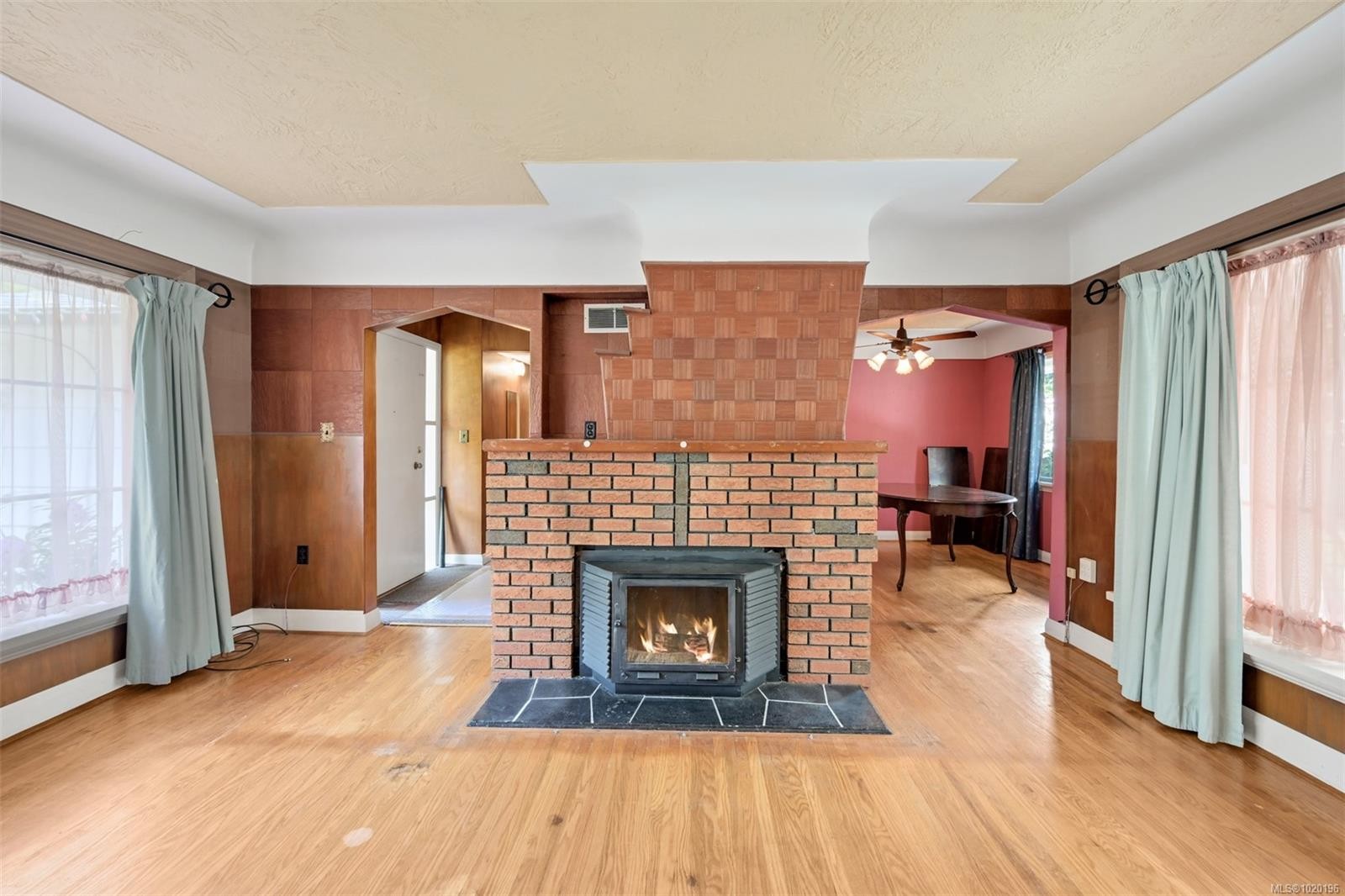 1233 Tattersall Dr, Saanich, BC