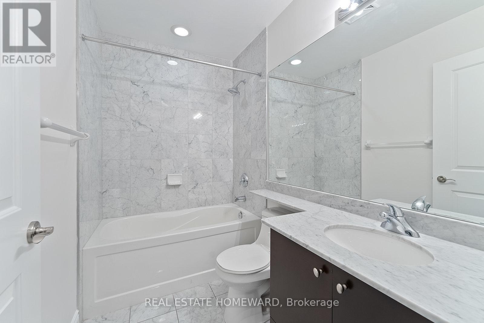 714 - 10 Bloorview Place, Toronto, ON - Indoor Photo Showing Bathroom