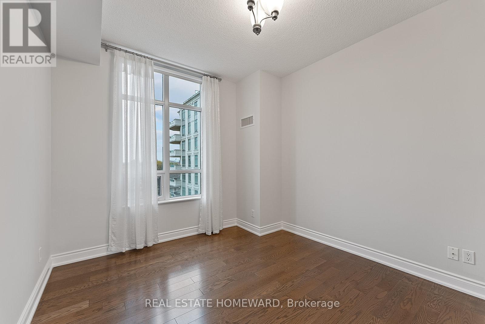 714 - 10 Bloorview Place, Toronto, ON - Indoor Photo Showing Other Room