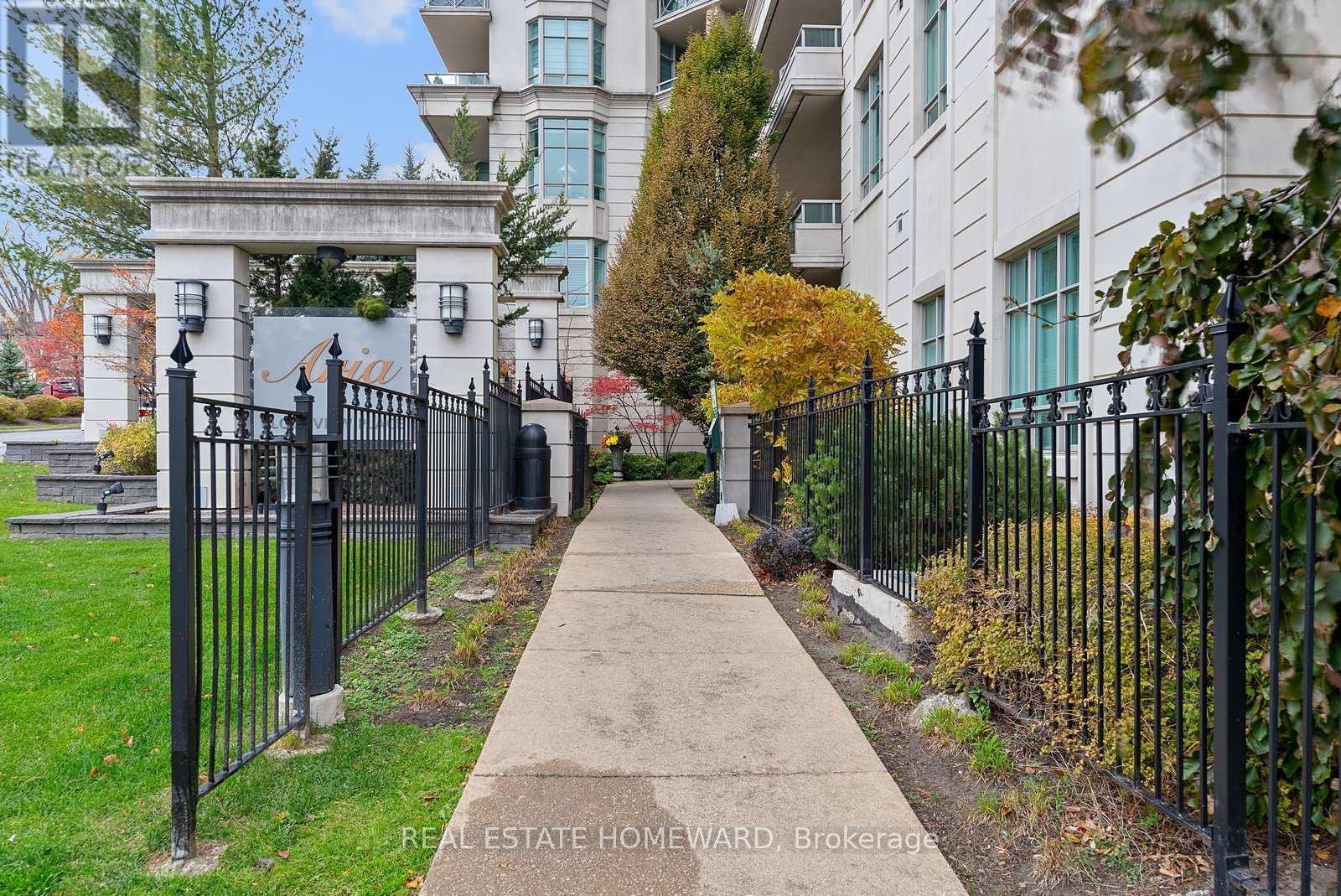 714 - 10 Bloorview Place, Toronto, ON - Outdoor