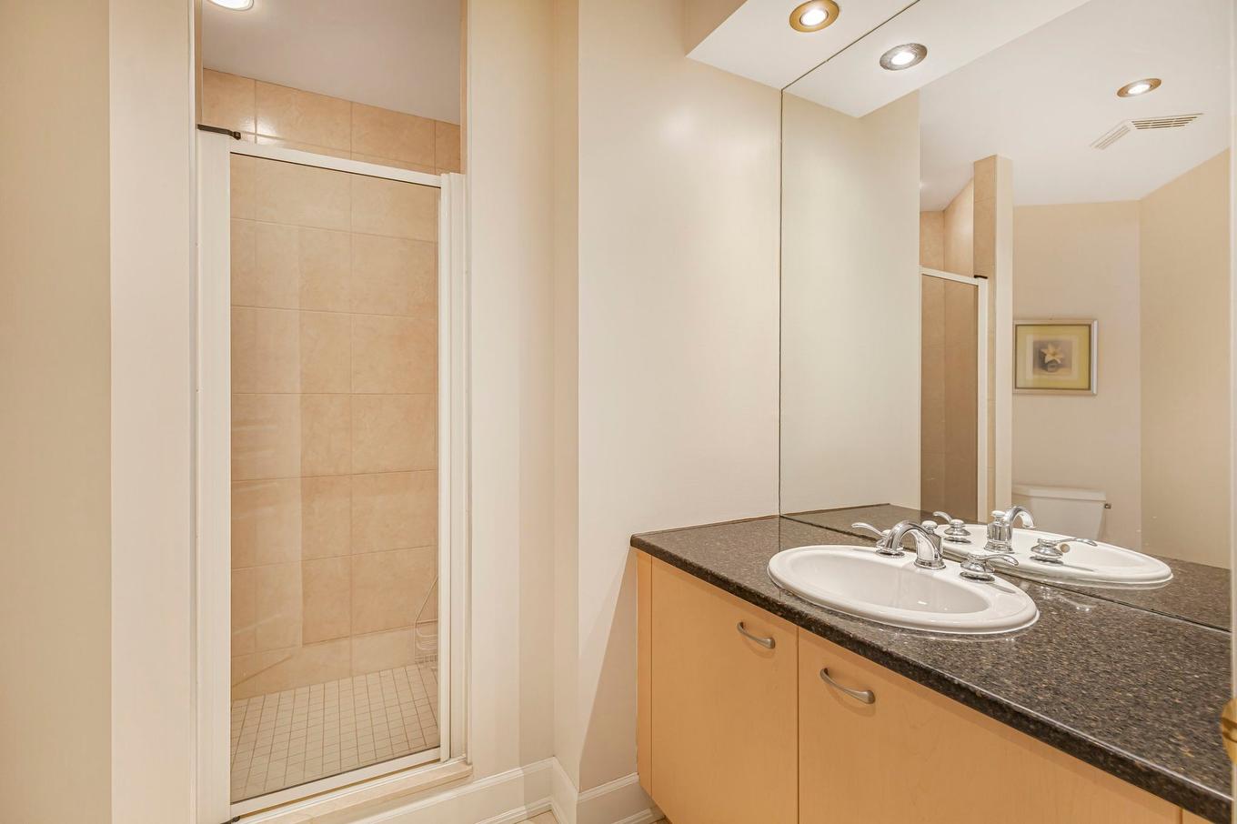 Salle de bains - 202-200 Av. Des Sommets, Montréal (Verdun/Île-Des-Soeurs), QC - Indoor Photo Showing Bathroom