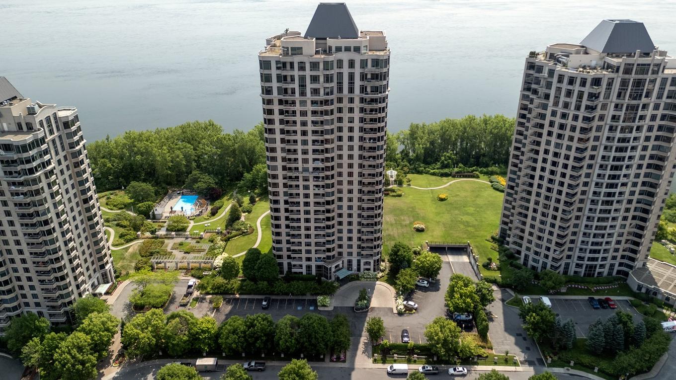 Extérieur - 202-200 Av. Des Sommets, Montréal (Verdun/Île-Des-Soeurs), QC - Outdoor With Body Of Water With Facade