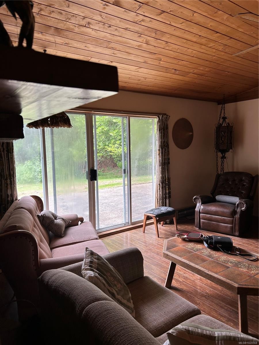 3358 Boyles Rd, Cobble Hill, BC