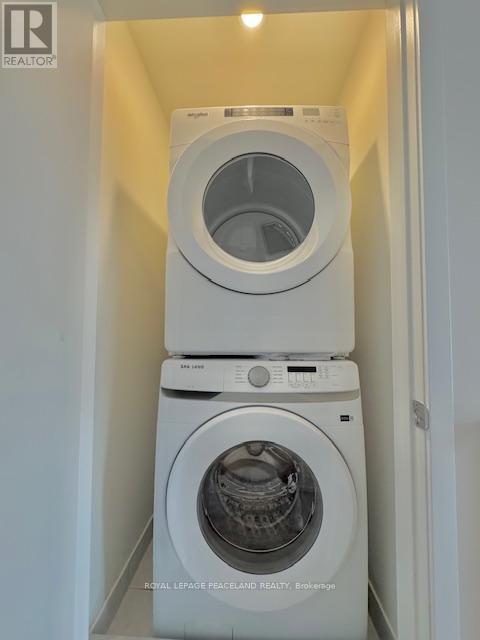 136 Rattenbury Road, Vaughan, ON - Indoor Photo Showing Laundry Room