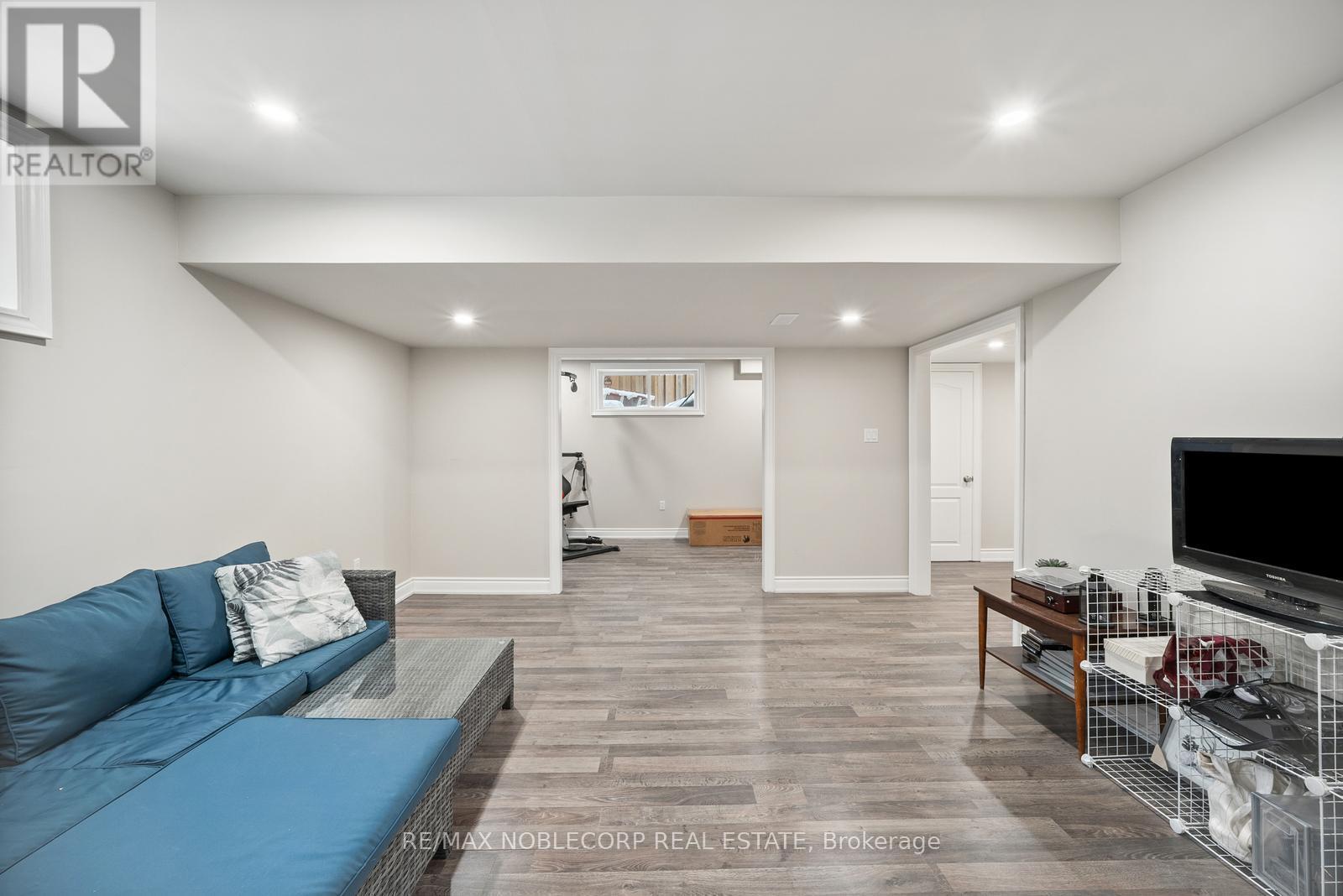 64 Carleton Trail, New Tecumseth, ON - Indoor