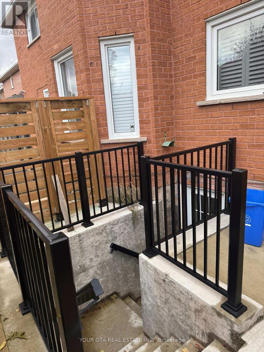 Bsmt - 2164 Eighth Line, Oakville, ON - With Exterior