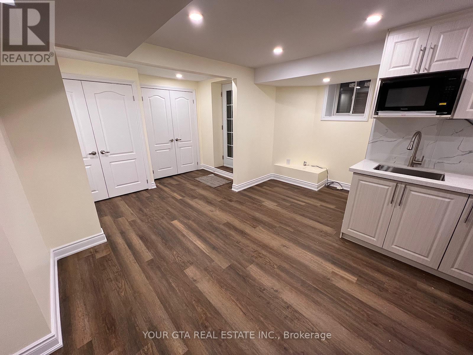 Bsmt - 2164 Eighth Line, Oakville, ON - Indoor