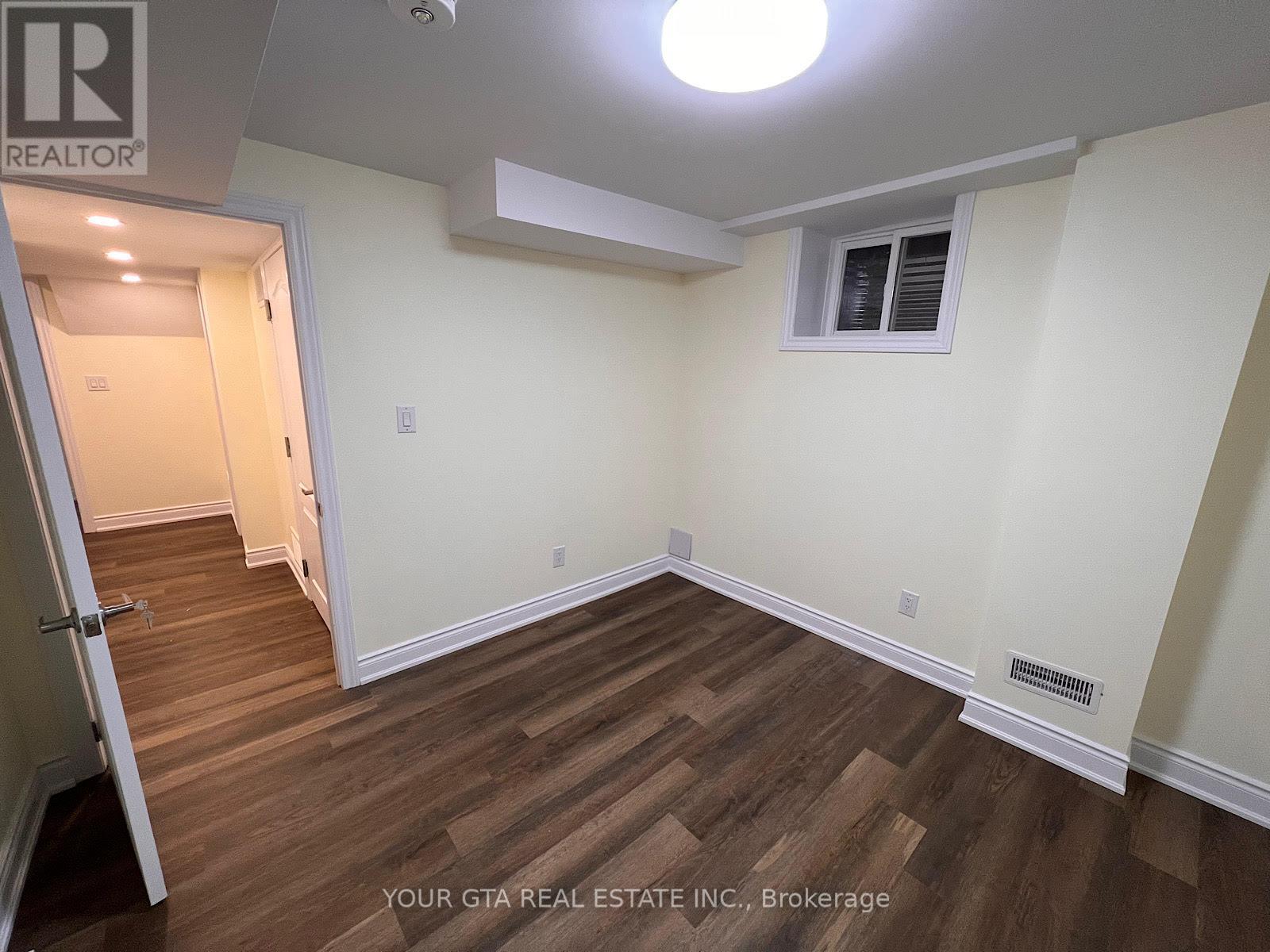 Bsmt - 2164 Eighth Line, Oakville, ON - Indoor Photo Showing Other Room