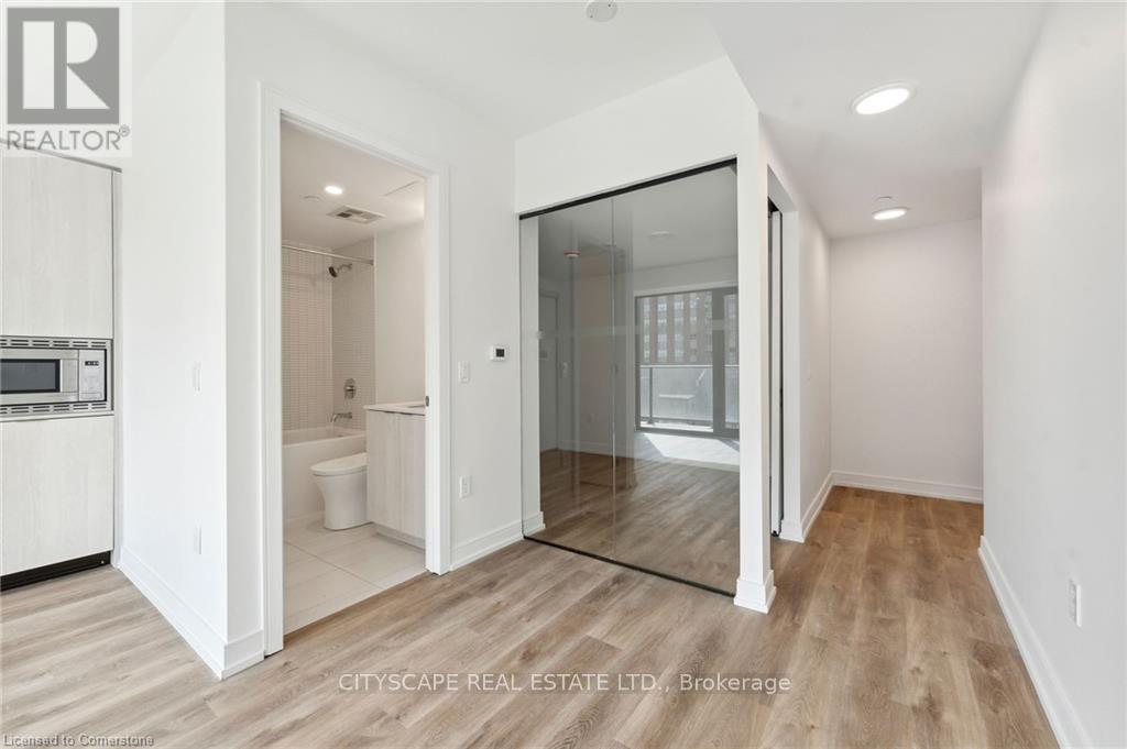 534 - 1 Jarvis Street, Hamilton, ON - Indoor Photo Showing Other Room