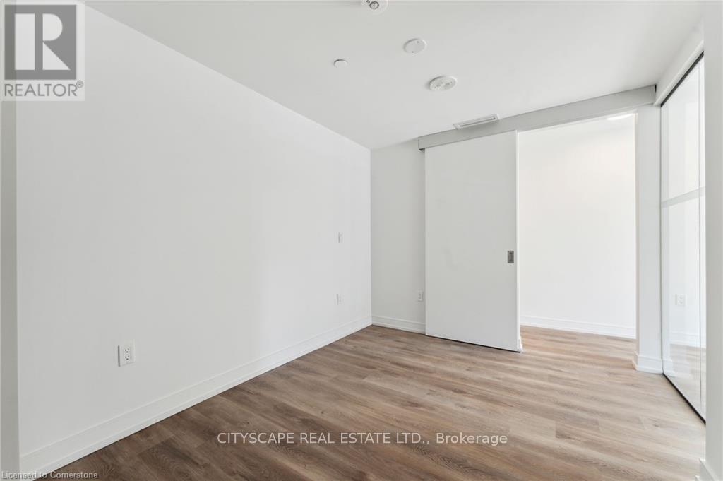 534 - 1 Jarvis Street, Hamilton, ON - Indoor Photo Showing Other Room