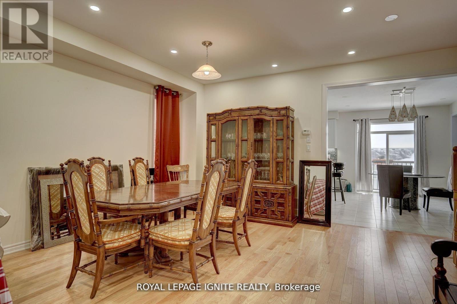 41 Northhill Avenue, Cavan Monaghan, ON - Indoor Photo Showing Dining Room