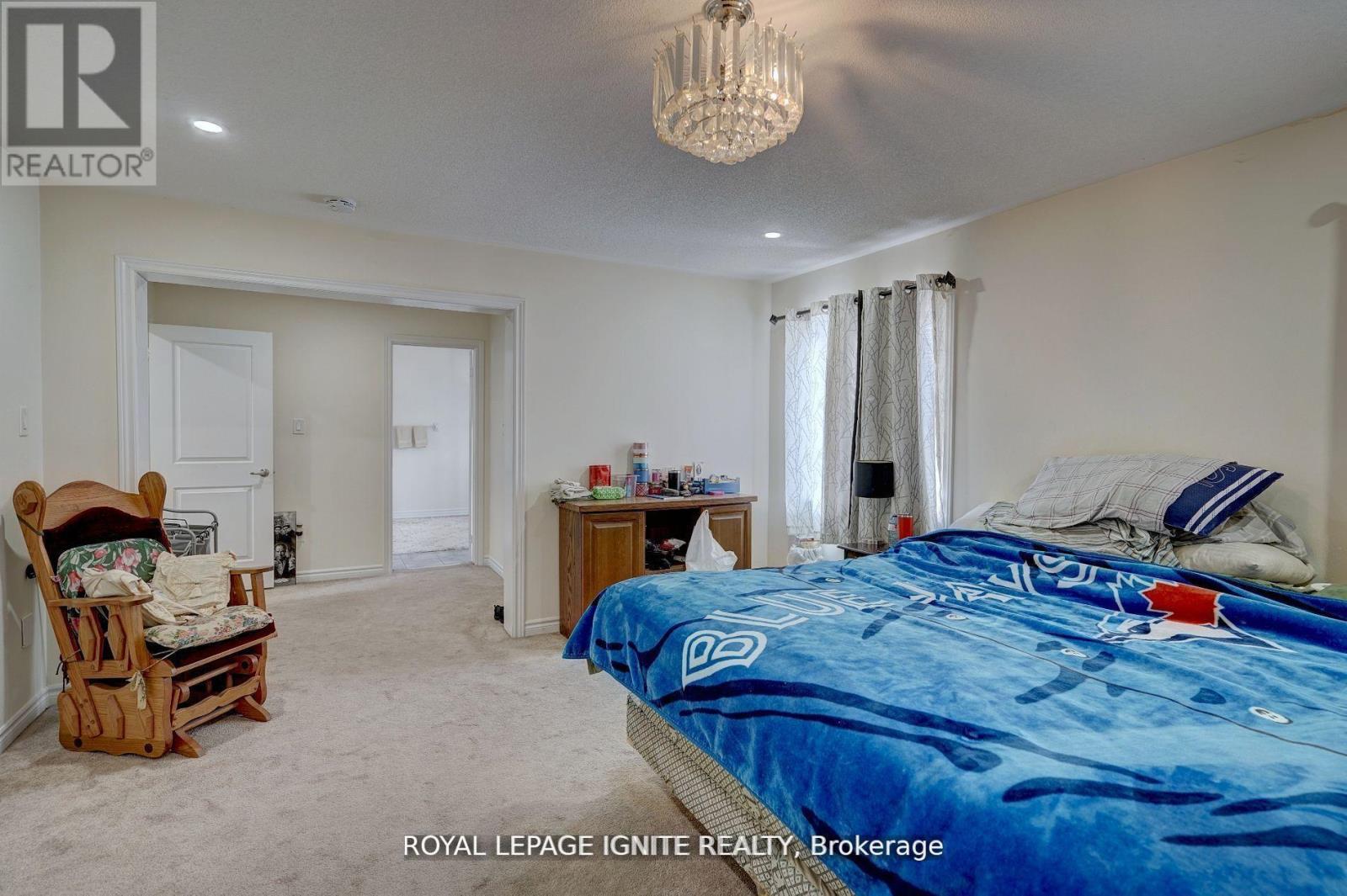 41 Northhill Avenue, Cavan Monaghan, ON - Indoor Photo Showing Bedroom