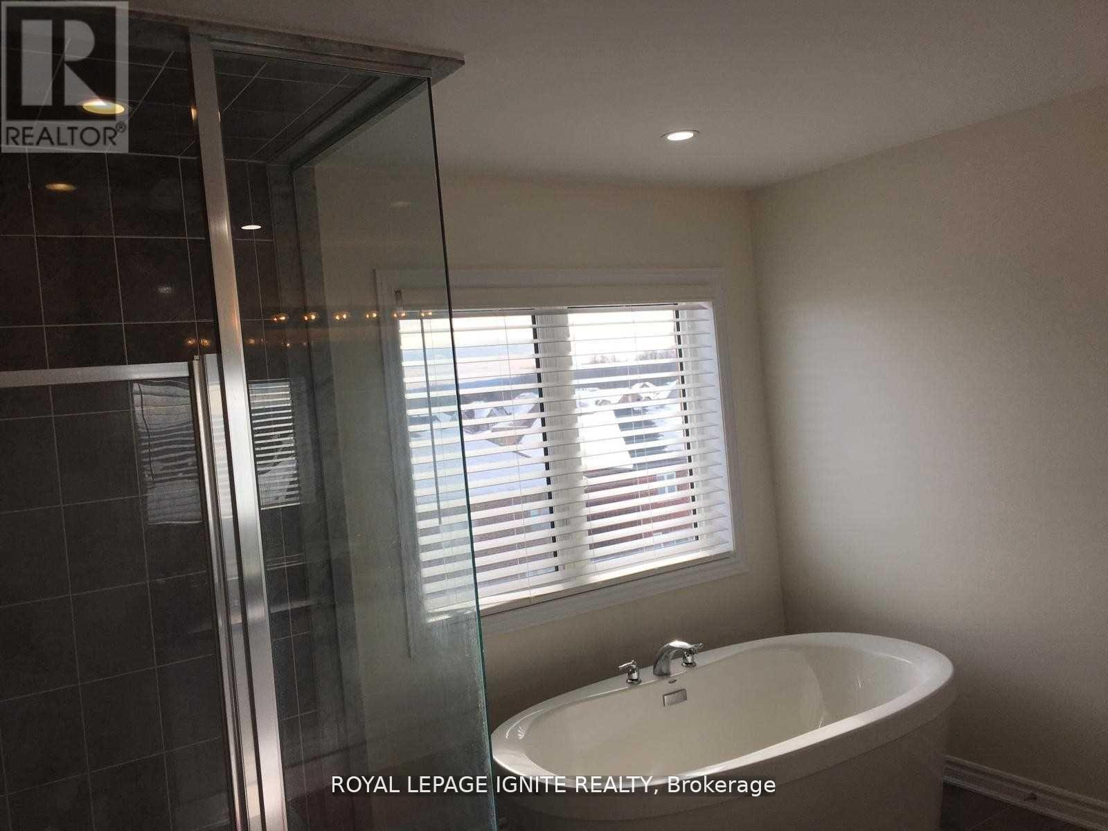 41 Northhill Avenue, Cavan Monaghan, ON - Indoor Photo Showing Bathroom