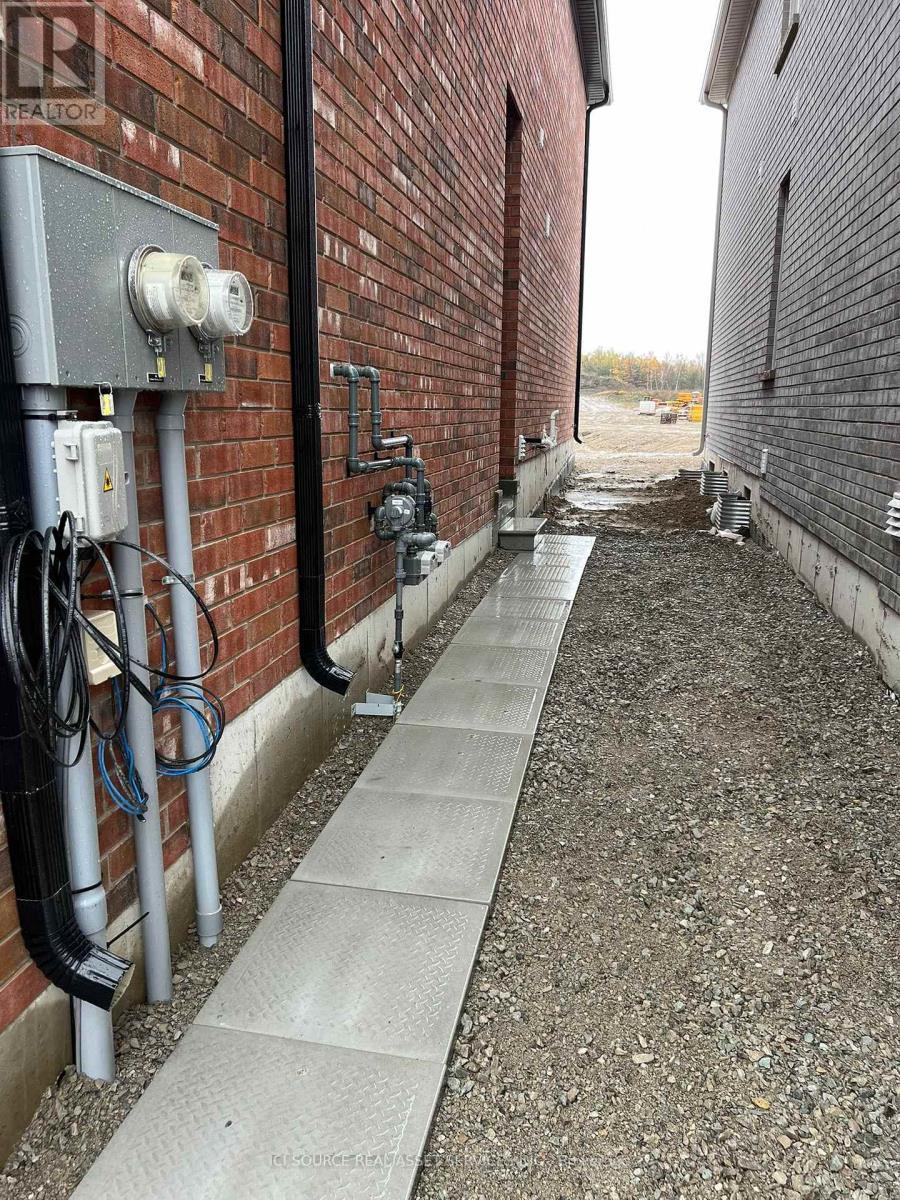 2 - 3 Ranch Terrace, Barrie, ON - With Exterior