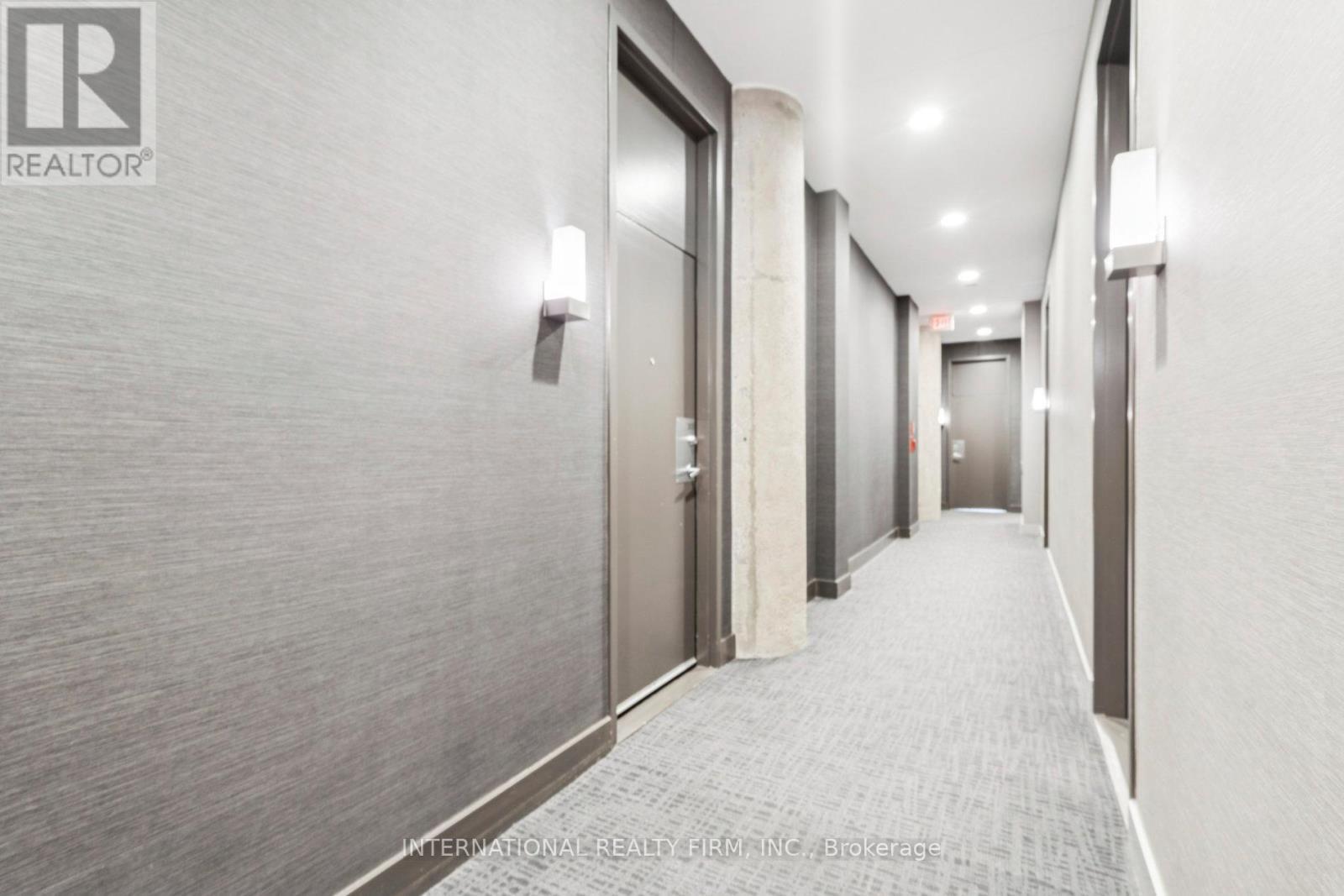 303 - 637 Lake Shore Boulevard W, Toronto, ON - Indoor Photo Showing Other Room