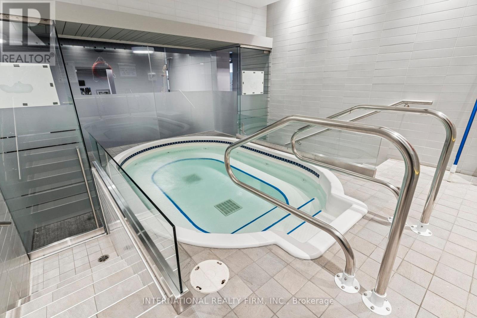 303 - 637 Lake Shore Boulevard W, Toronto, ON - Indoor Photo Showing Other Room