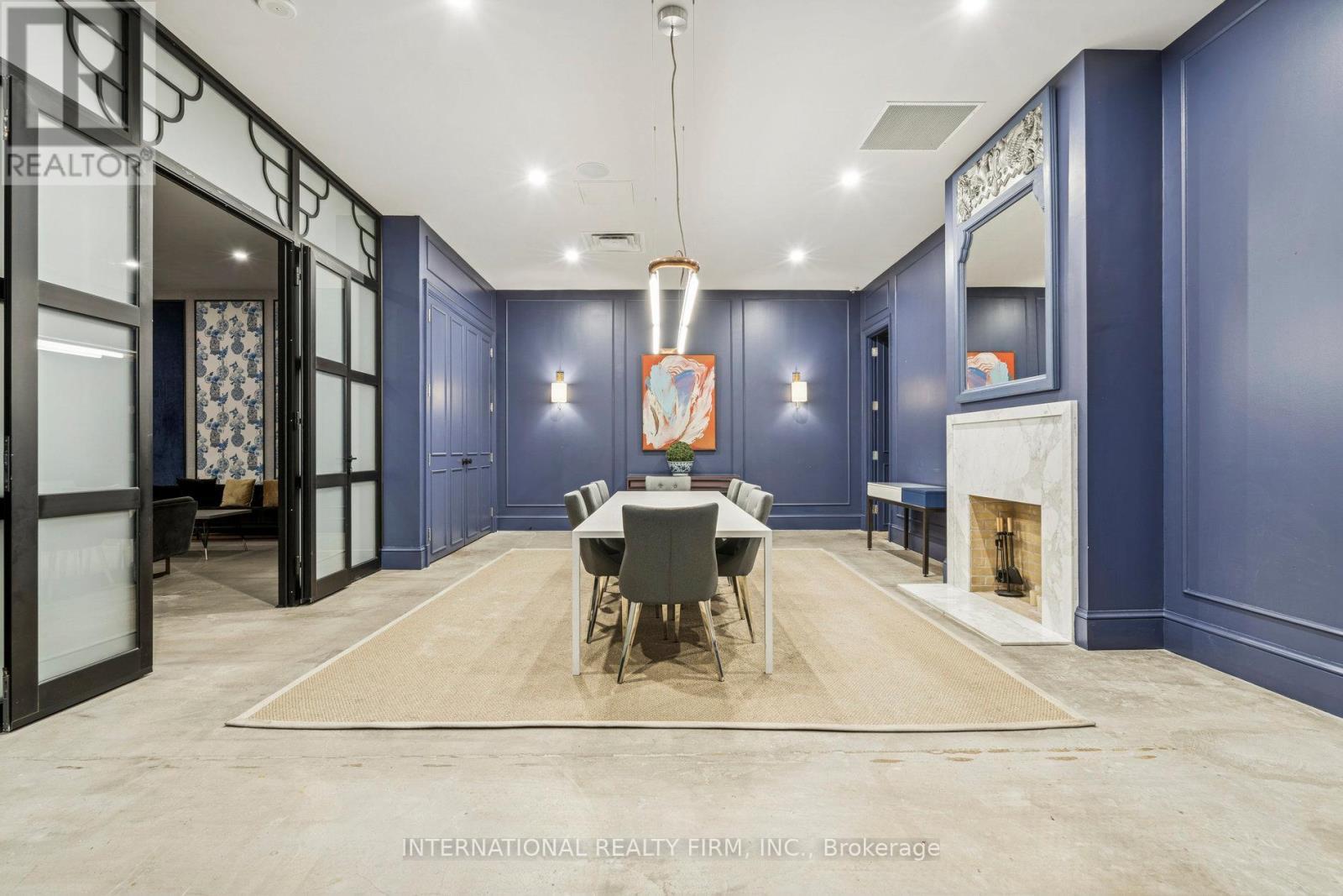 303 - 637 Lake Shore Boulevard W, Toronto, ON - Indoor Photo Showing Other Room