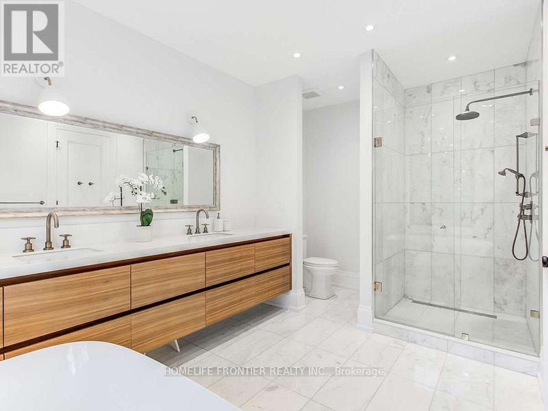 20 Arrowstook Road, Toronto, ON - Indoor Photo Showing Bathroom