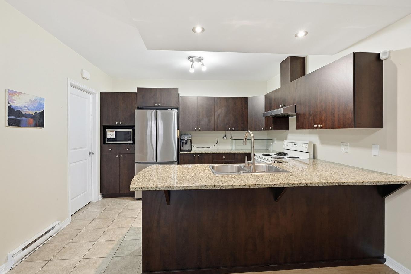 Cuisine - 8-41 Rue De Bruxelles, Gatineau (Aylmer), QC - Indoor Photo Showing Kitchen