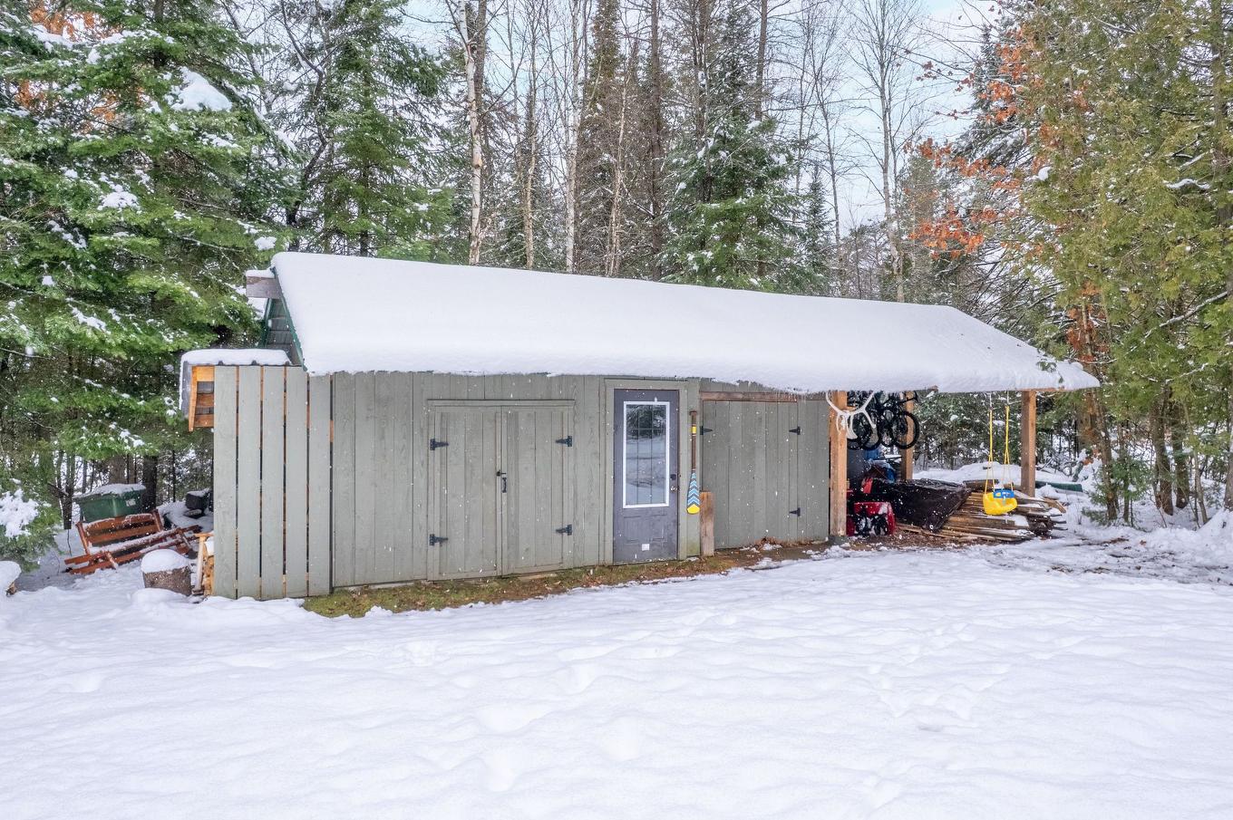 Shed - 104 Ch. Brière, Mont-Blanc, QC - Outdoor