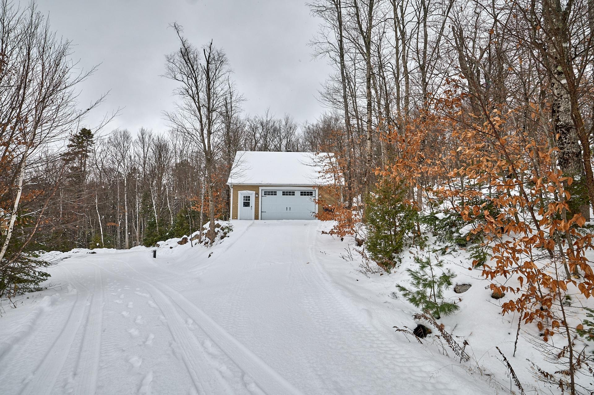 Garage - 513 Rue Chartier, Entrelacs, QC - Outdoor