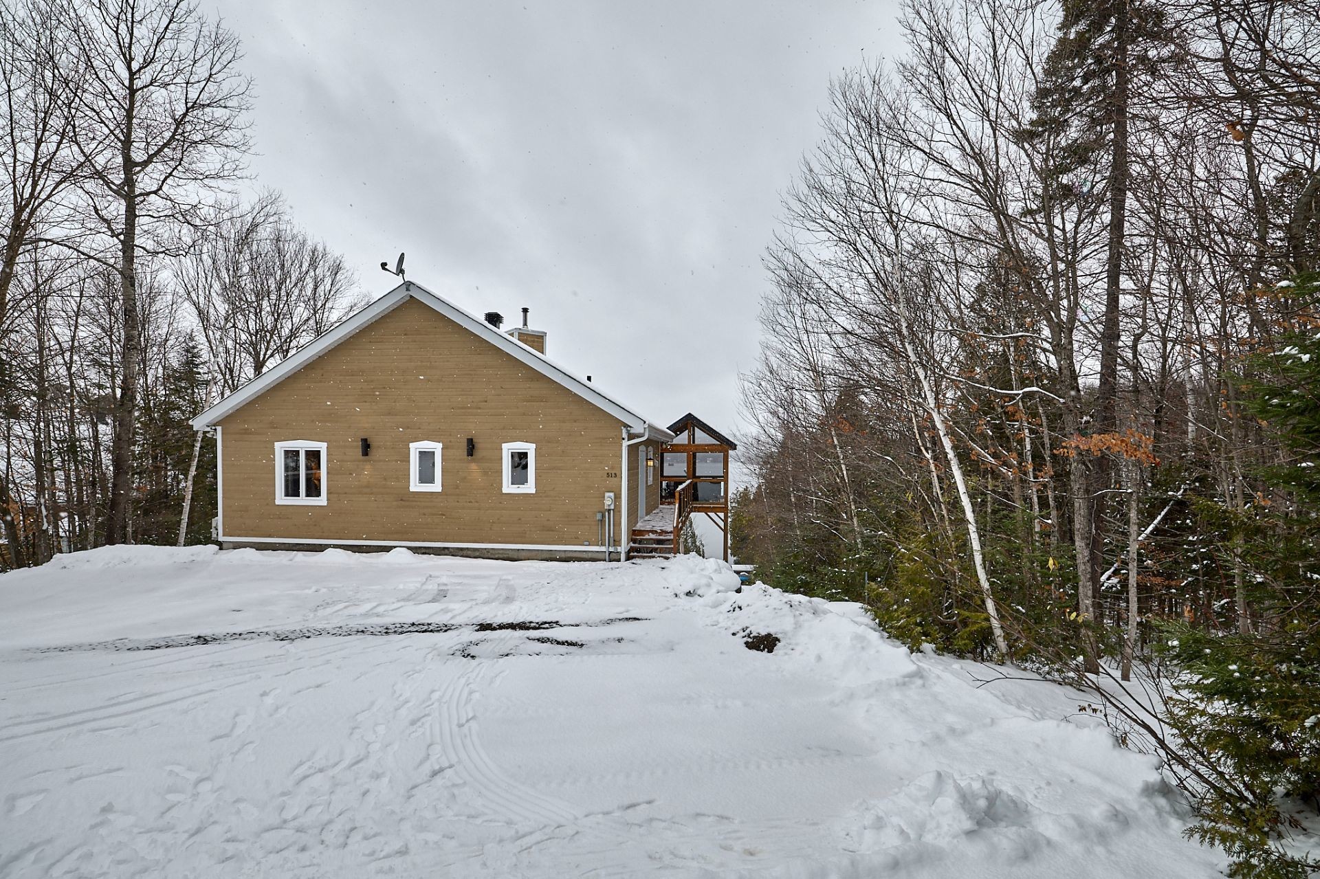 Front of Structure - 513 Rue Chartier, Entrelacs, QC - Outdoor