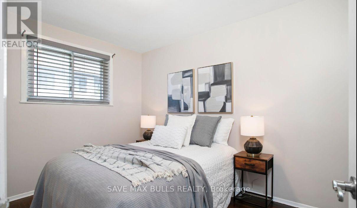 Main - 768 Olive Avenue, Oshawa, ON - Indoor Photo Showing Bedroom