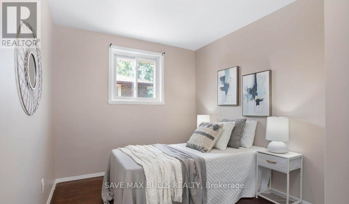 Main - 768 Olive Avenue, Oshawa, ON - Indoor Photo Showing Bedroom