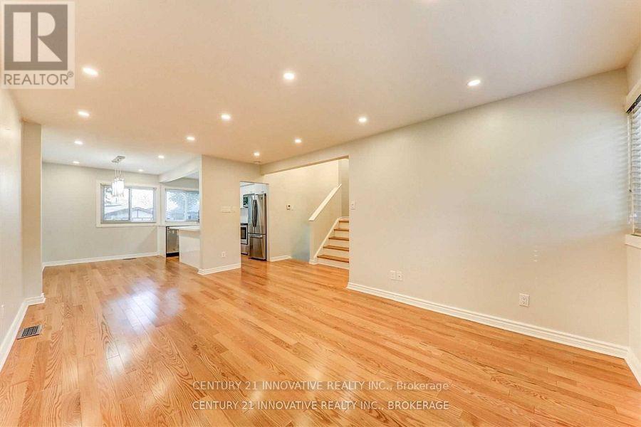 Main - 886 Brimorton Drive, Toronto, ON - Indoor Photo Showing Other Room