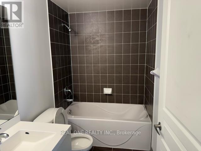 3607 - 2230 Lake Shore Boulevard W, Toronto, ON - Indoor Photo Showing Bathroom
