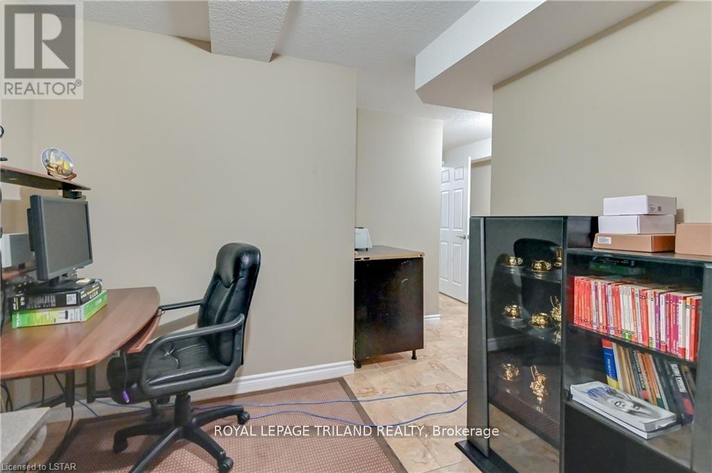 Lower Level - 3004 Devon Road, London South (South W), ON - Indoor Photo Showing Office