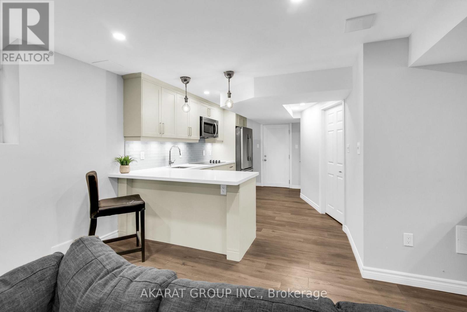 Basement Apt - 5463 Fudge Terrace, Mississauga, ON - Indoor Photo Showing Kitchen