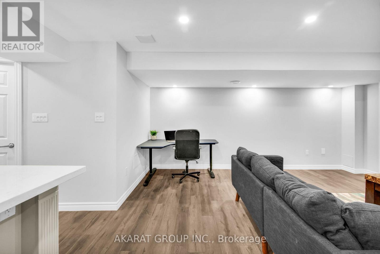 Basement Apt - 5463 Fudge Terrace, Mississauga, ON - Indoor Photo Showing Other Room