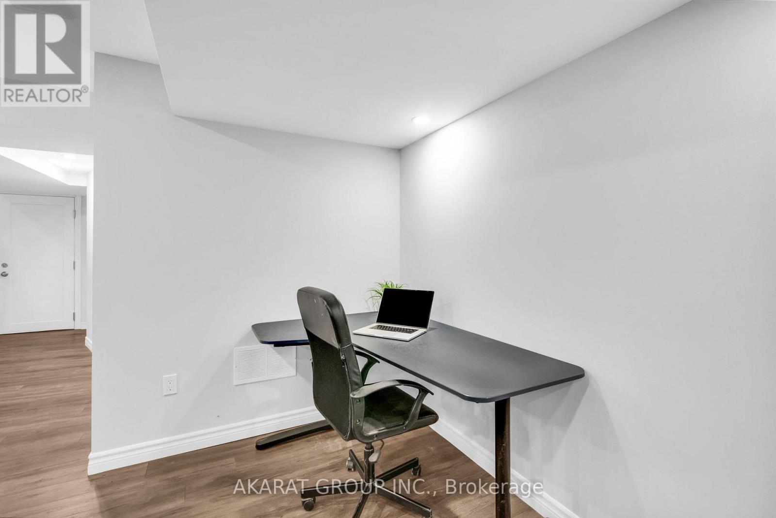 Basement Apt - 5463 Fudge Terrace, Mississauga, ON - Indoor Photo Showing Office