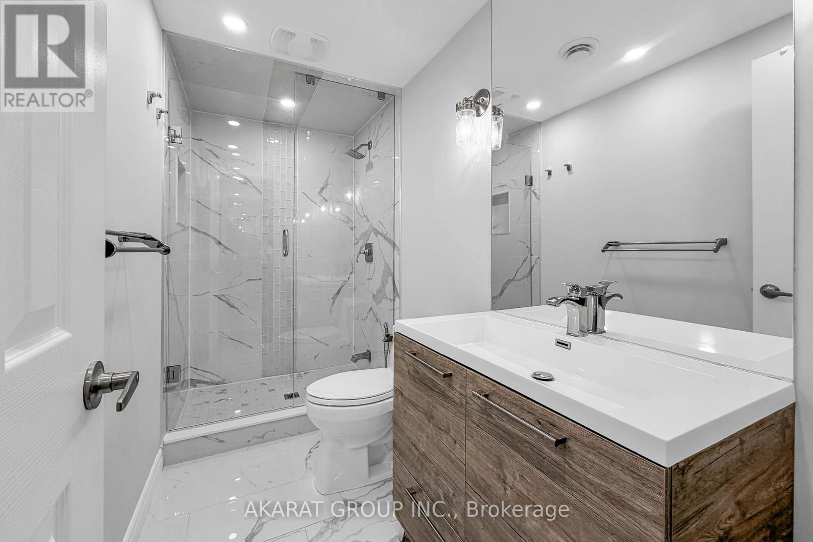 Basement Apt - 5463 Fudge Terrace, Mississauga, ON - Indoor Photo Showing Bathroom